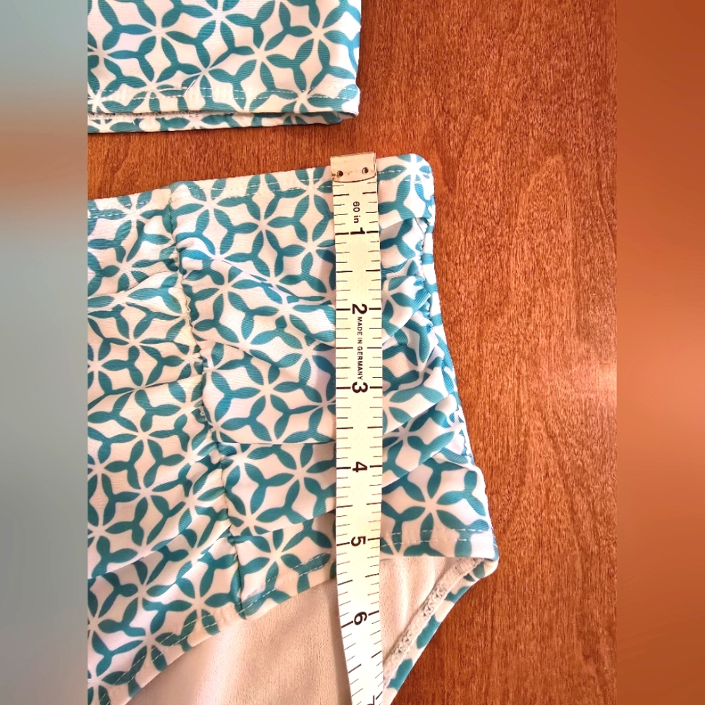 Nicole Miller Teak & White two-piece bikini swimsuit Size Medium - Picture 4 of 9